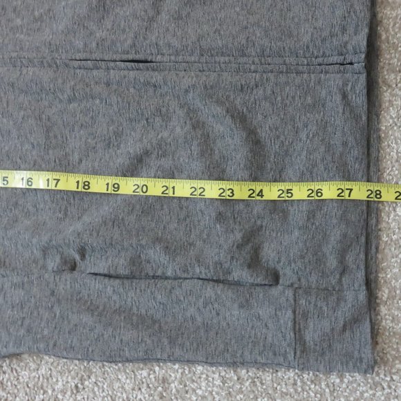 NWOT Men's Nike Dri-Fit Gray Zip Jacket w/ Hood - Medium - Picture 7 of 9